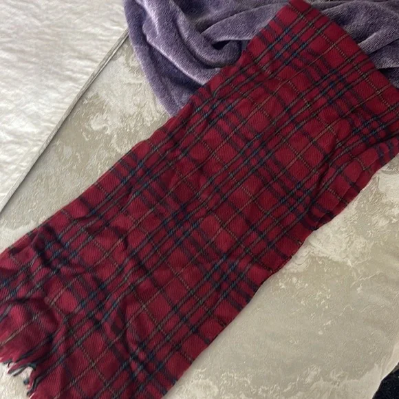 🌻Cashluxe Wine Blue Plaid Winter Scarf NWT - Picture 2 of 3